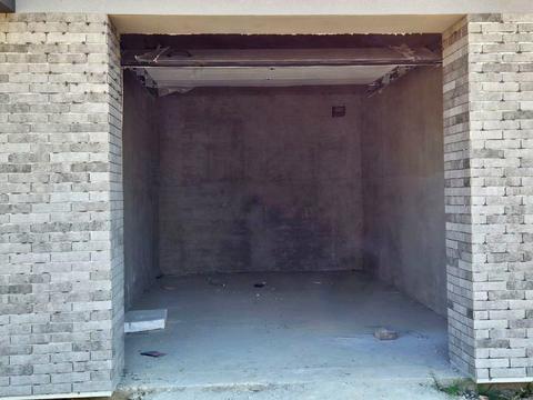 будинок за адресою Потічна вул., Таун 3