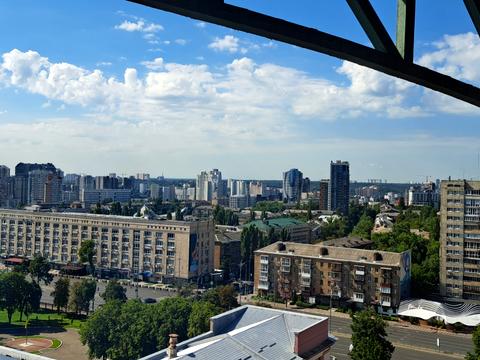 коммерческая по адресу Леси Украинки бульв., 23-А