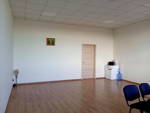комерційна за адресою Української Перемоги вул. (Академіка Сахарова), 30