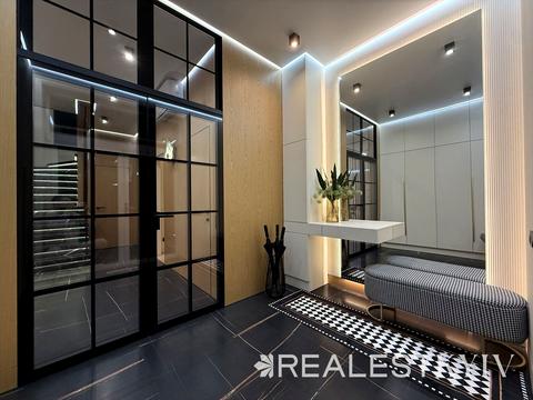 будинок за адресою Квітнева вул.