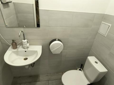 комерційна за адресою Проскурівського підпілля вул., 61