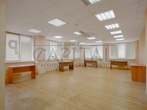 комерційна за адресою Жилянська вул., 101