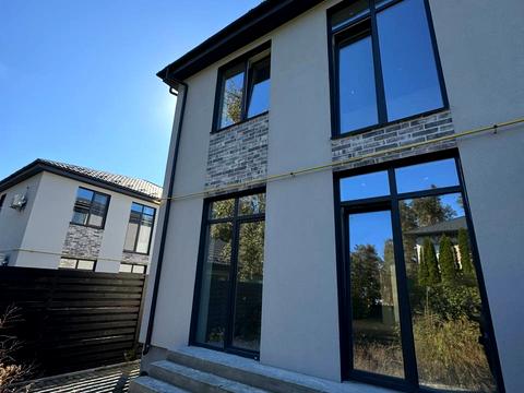 будинок за адресою Наталії Околітенко вул. (Ломоносова), 24