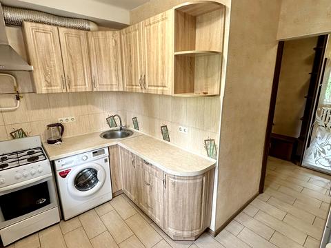 квартира за адресою Родини Глаголєвих вул. (Академіка Грекова), 12-А