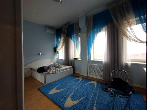 комерційна за адресою Конституційна вул., 15