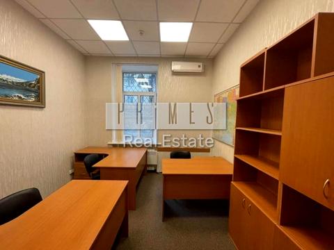 комерційна за адресою Панаса Мирного вул., 1