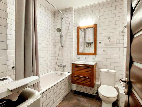 квартира за адресою Регенераторна вул., 4 к7