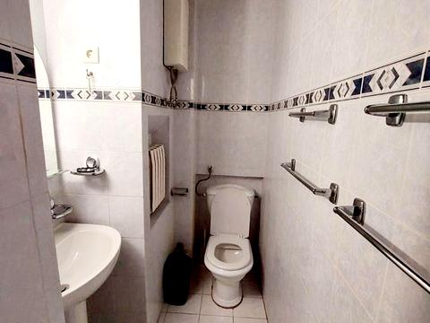 коммерческая по адресу Французский бульв., 11