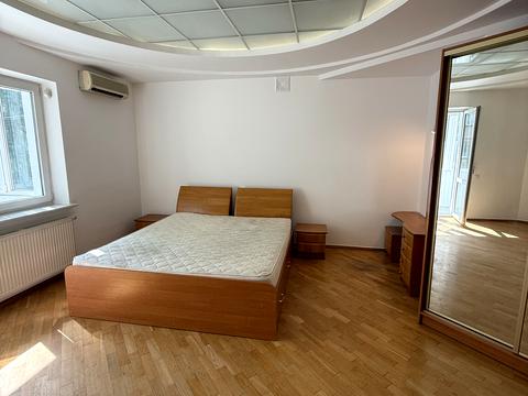 квартира за адресою Карпатська вул., 1