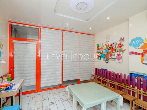 комерційна за адресою Дмитрівська вул., 82