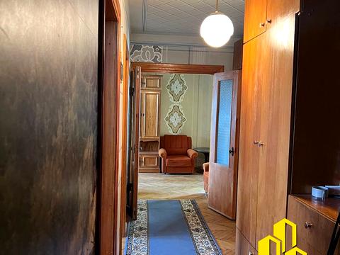 квартира за адресою Наукова вул., 52
