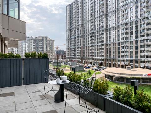 комерційна за адресою Андрія Верхогляда вул. (Михайла Драгомирова), 4Б