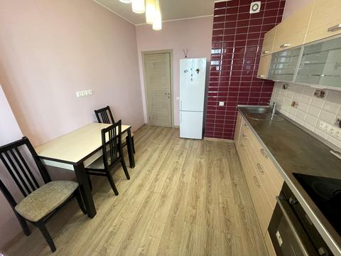 квартира за адресою Авіаконструктора Ігоря Сікорського вул. (Танкова), 1-Б