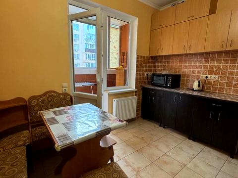 квартира за адресою Гранітна вул., 9Б