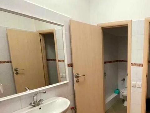 коммерческая по адресу Бехтеревский пер., 4-В
