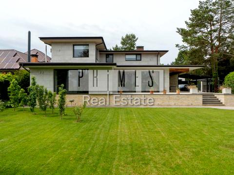 будинок за адресою Молодіжна вул.