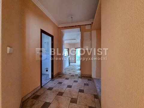 комерційна за адресою Костельна вул., 6