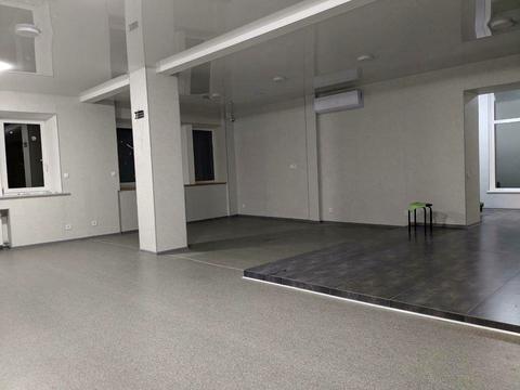 комерційна за адресою Незалежності просп. (Правди), 5