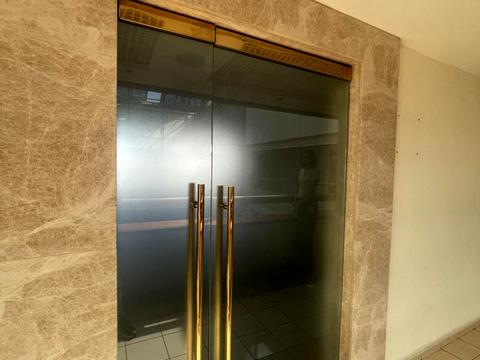 комерційна за адресою Богдана Хмельницького вул., 52