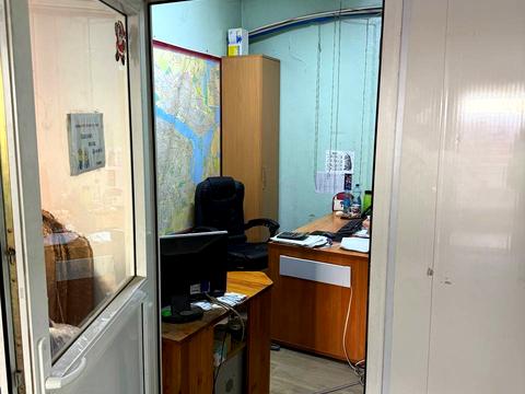 комерційна за адресою Академіка Белелюбського вул., 70