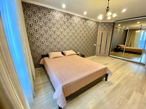 квартира за адресою Левка Лук'яненка вул. (Василя Жуковського), 1-Б