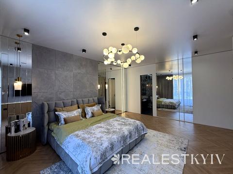 будинок за адресою Квітнева вул.