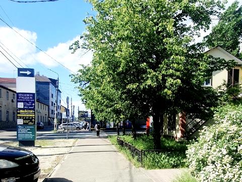 комерційна за адресою Авіаконструктора Антонова вул., 4а