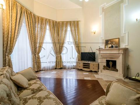 дом по адресу Александровская ул., 1