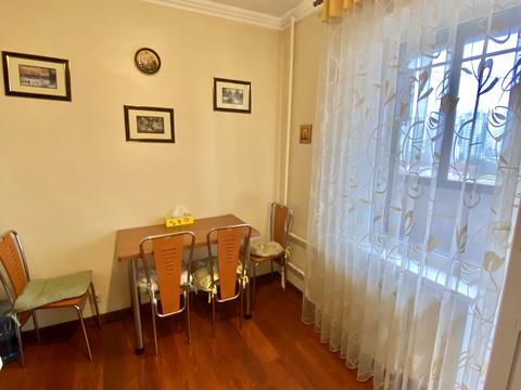 квартира за адресою Автозаводська вул., 77