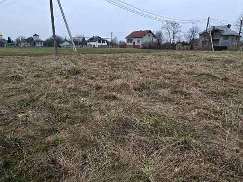 участок по адресу с. Клузов, лесі Українки