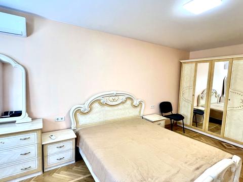 квартира за адресою Середньофонтанська вул., 53/55