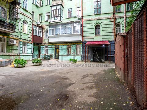 коммерческая по адресу Киев, Богдана Хмельницкого ул., 9