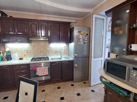 квартира за адресою Володимира Великого вул., 10а