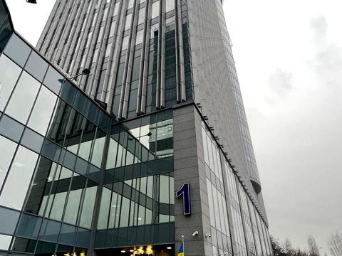 комерційна за адресою Миколи Амосова вул., 12