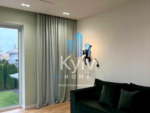 дом по адресу вул. Набережна