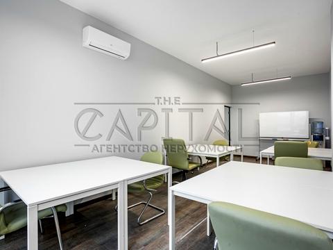 комерційна за адресою Жилянська вул., 68