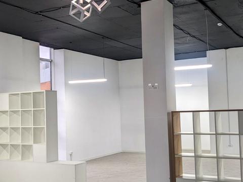 комерційна за адресою Проскурівського підпілля вул., 61