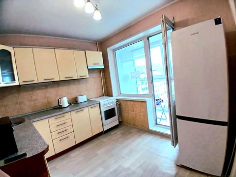 квартира за адресою Академіка Булаховського вул., 40