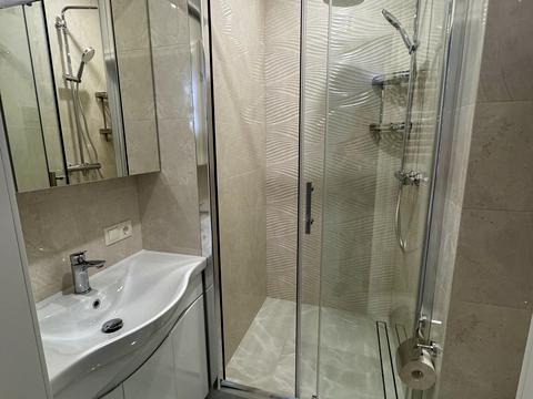 квартира по адресу Ревуцкого ул., 40-В