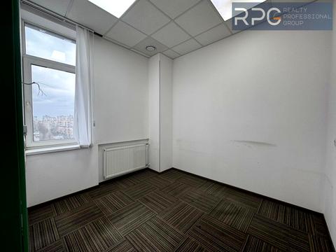 коммерческая по адресу Героїв Космосу ул., 4