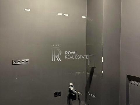 комерційна за адресою Володимирська вул., 38