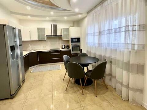 квартира за адресою Валова вул., 2