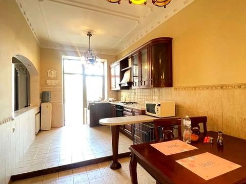 квартира за адресою Андрія Гулого-Гуленка вул. (Віце-адмірала Азарова), 13