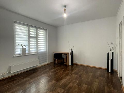 комерційна за адресою Бориса Гмирі вул., 15