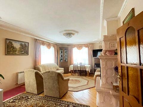 будинок за адресою Вишнева вул.