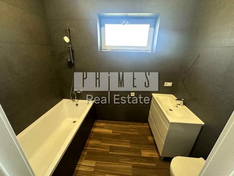 будинок за адресою Вишнева