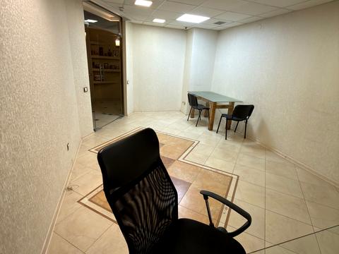комерційна за адресою Садова вул., 2а/1