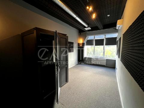 коммерческая по адресу Верхній Вал ул., 10