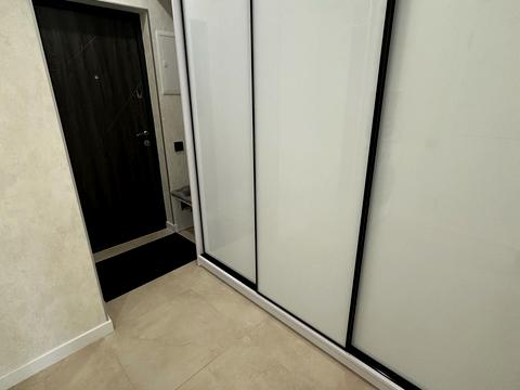 квартира по адресу Строителей ул., 9