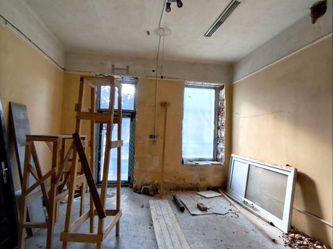 комерційна за адресою Варшавська вул., 46